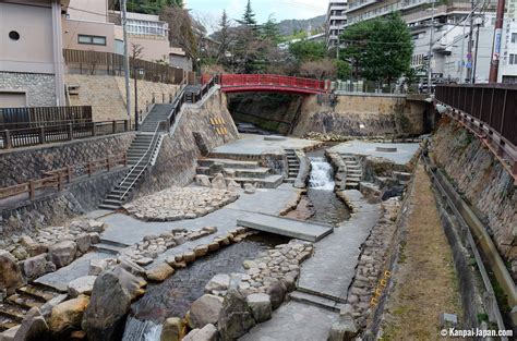 有馬温泉 どこがいい 歴史と現代の融合を探る